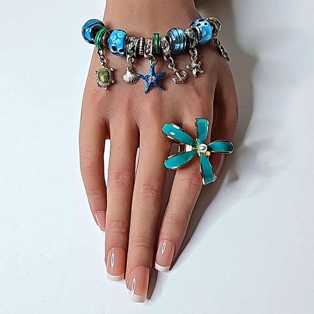 💍Flowered Custom Turquoise Ring with Gold Adj. Band. Size: OS. NWOT.